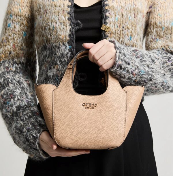 GUESS
Sac à bandoulière Helina - Beige